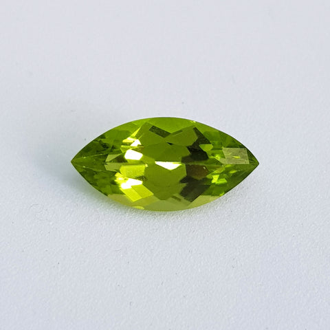 Peridot (14 mm x 7 mm) Marquise