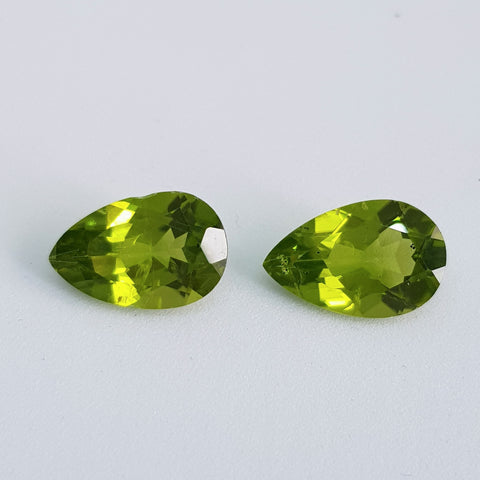 Peridot (14 mm x 9 mm) Pear