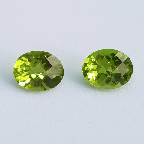 Peridot (10 mm x 8 mm) Oval Checkerboard