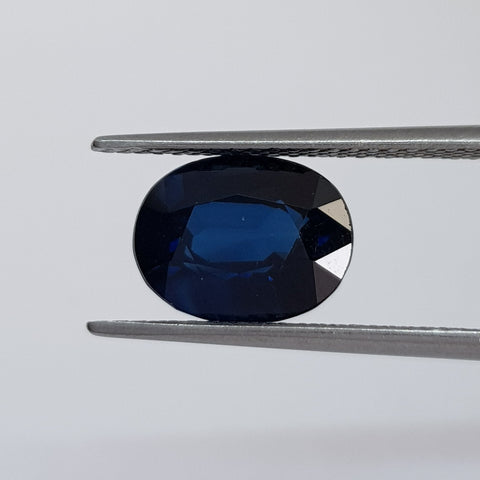 Sapphire (9.0 mm x 7.0 mm x 5.0 mm) Oval