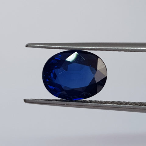 Sapphire (9.0 mm x 7.0 mm x 4.6 mm) Oval