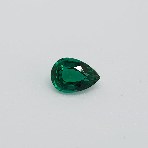 Emerald Lab created (7 mm x 5 mm) Pear