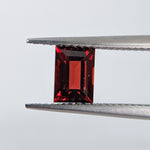 Garnet Mozambique (7 mm x 5 mm) Baguette