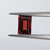 Garnet Mozambique (7 mm x 5 mm) Baguette