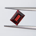 Garnet Mozambique (7 mm x 5 mm) Baguette